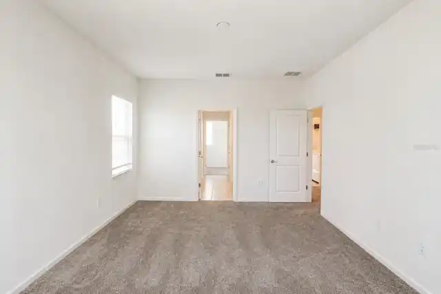 Listing Photo 32