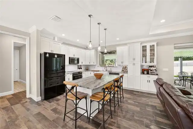 Listing Photo 19