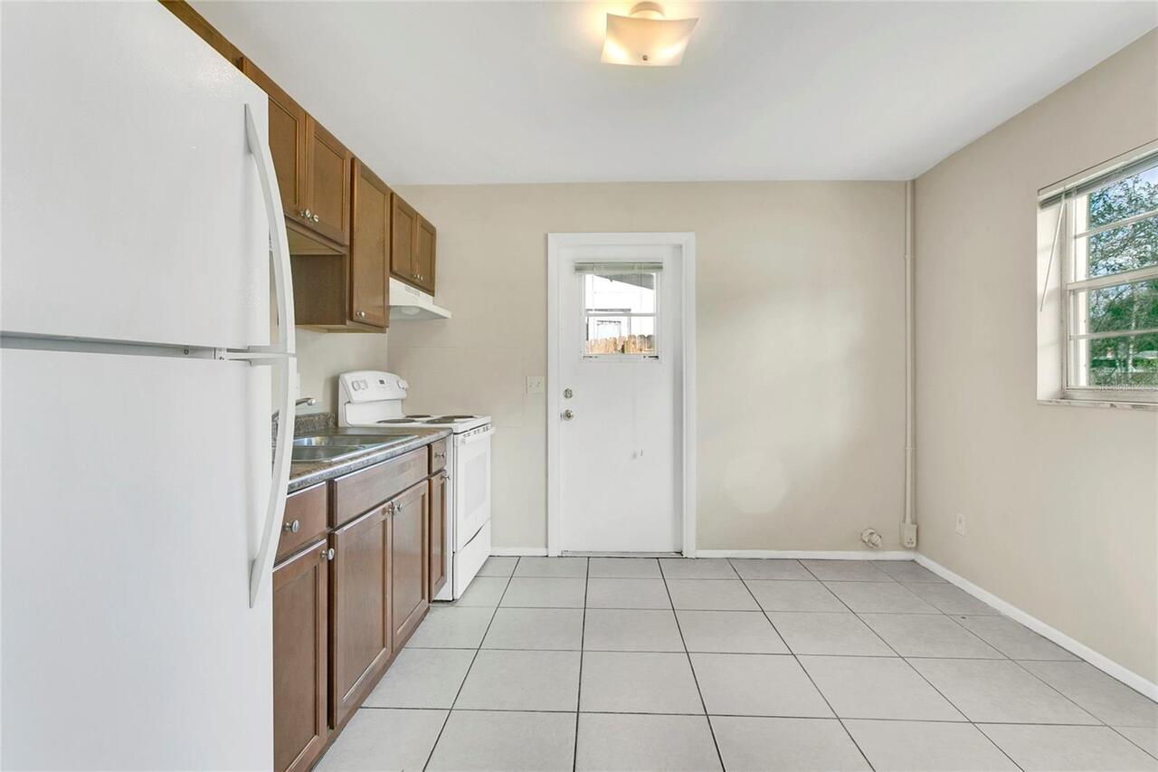 Listing Photo 8
