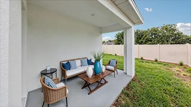 Listing Photo 10