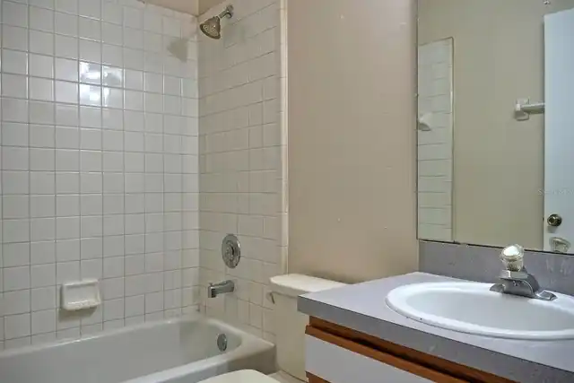 Listing Photo 6