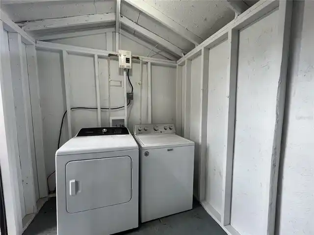 Listing Photo 9