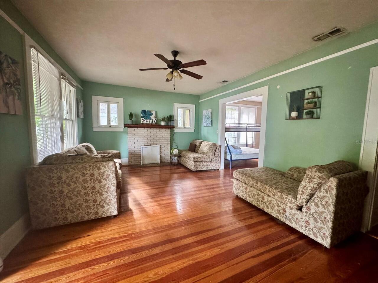 Listing Photo 6