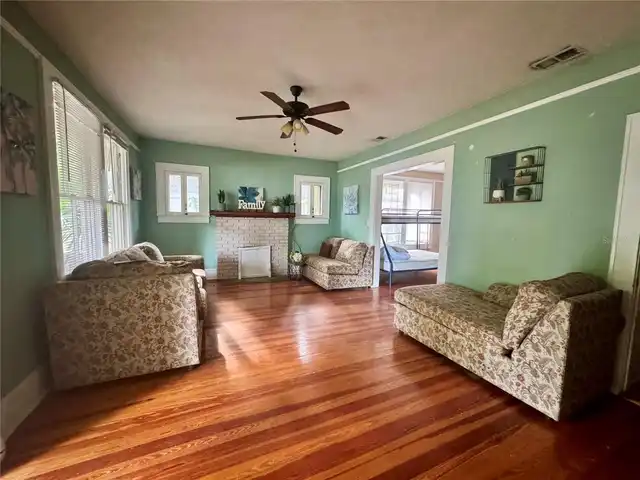 Listing Photo 6