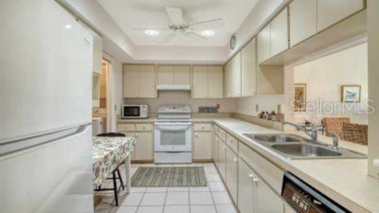 Listing Photo 10