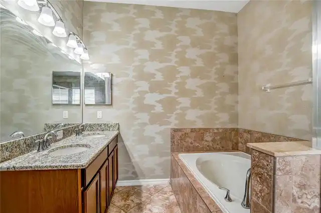 Listing Photo 16