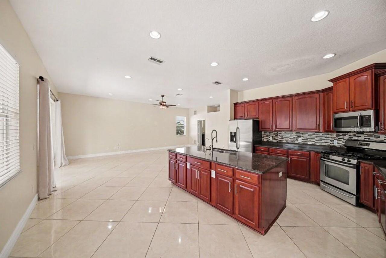 Listing Photo 16