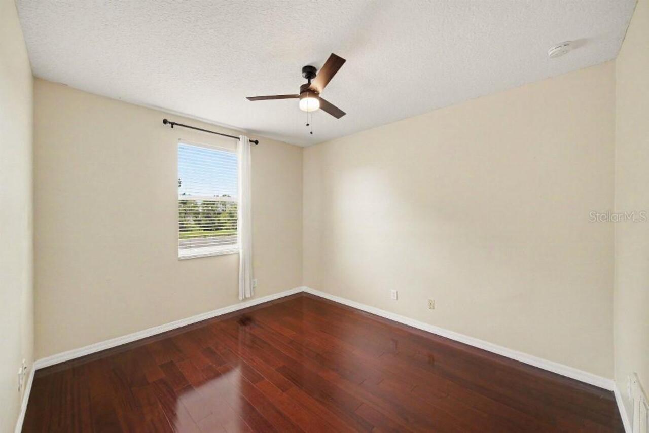 Listing Photo 28