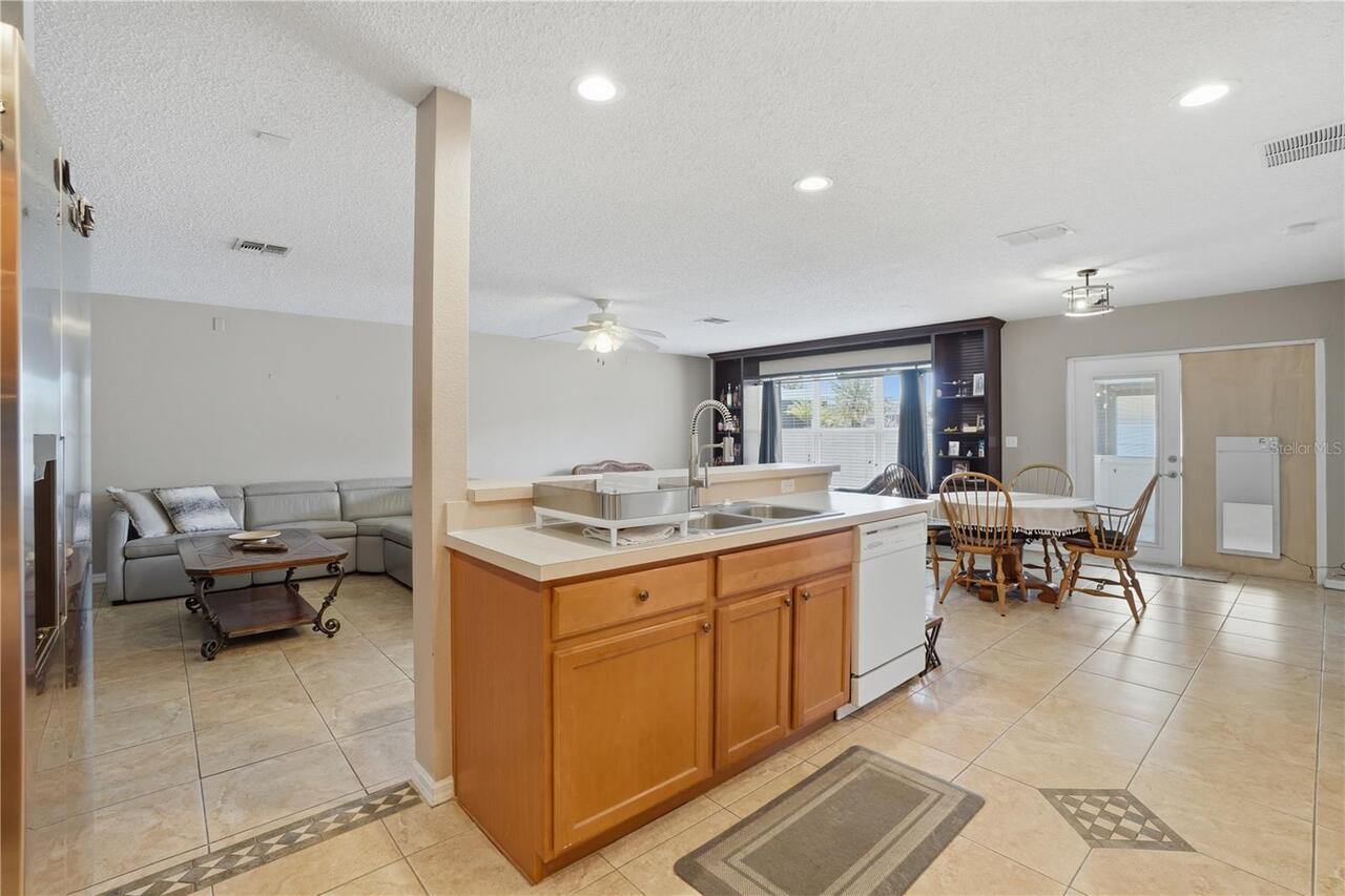 Listing Photo 12