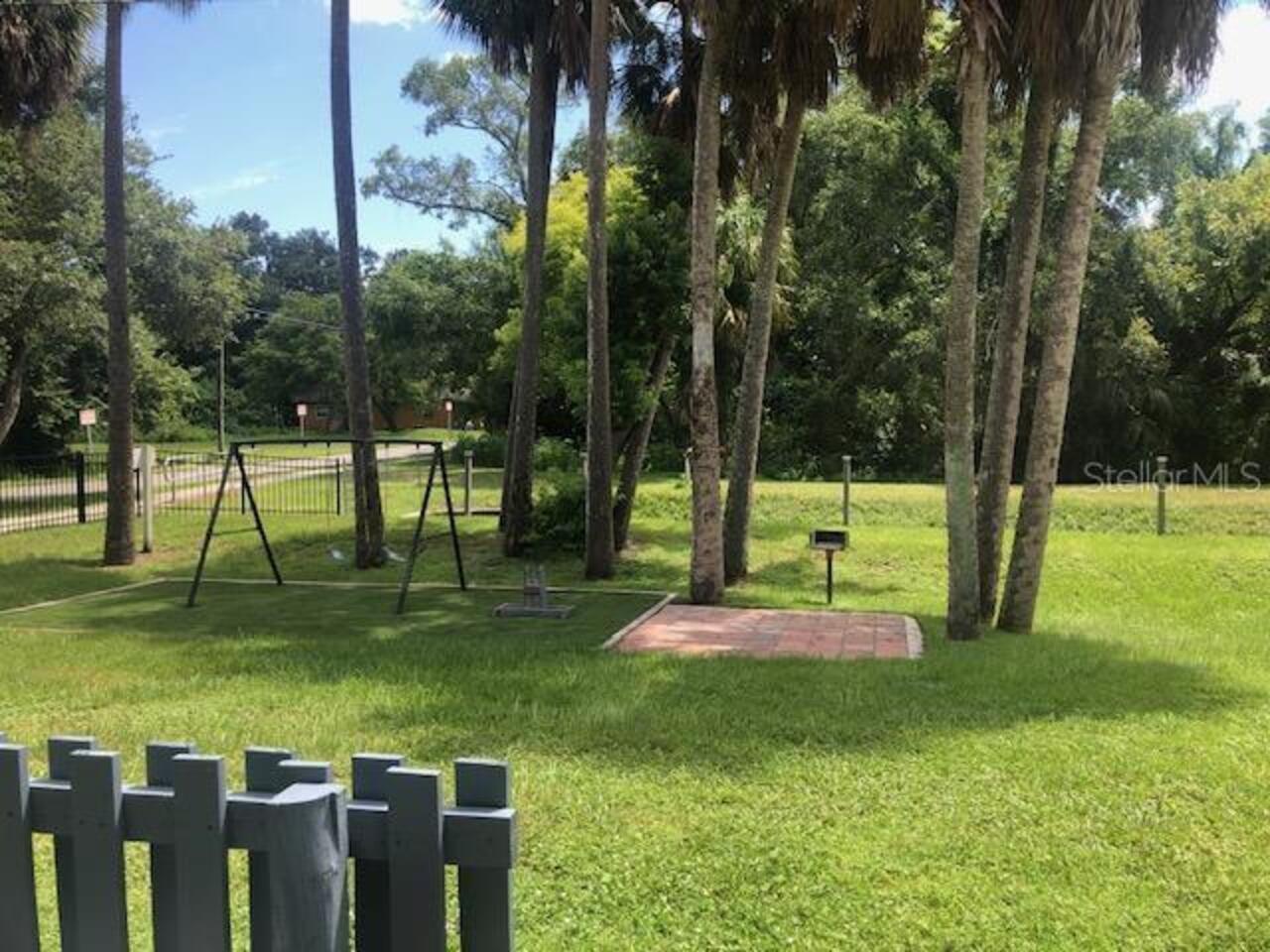 Listing Photo 16