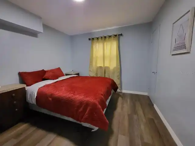 Listing Photo 9