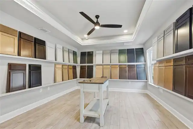 Listing Photo 18
