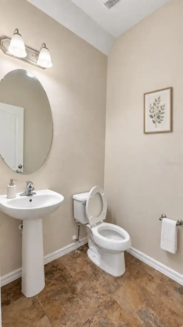Listing Photo 11