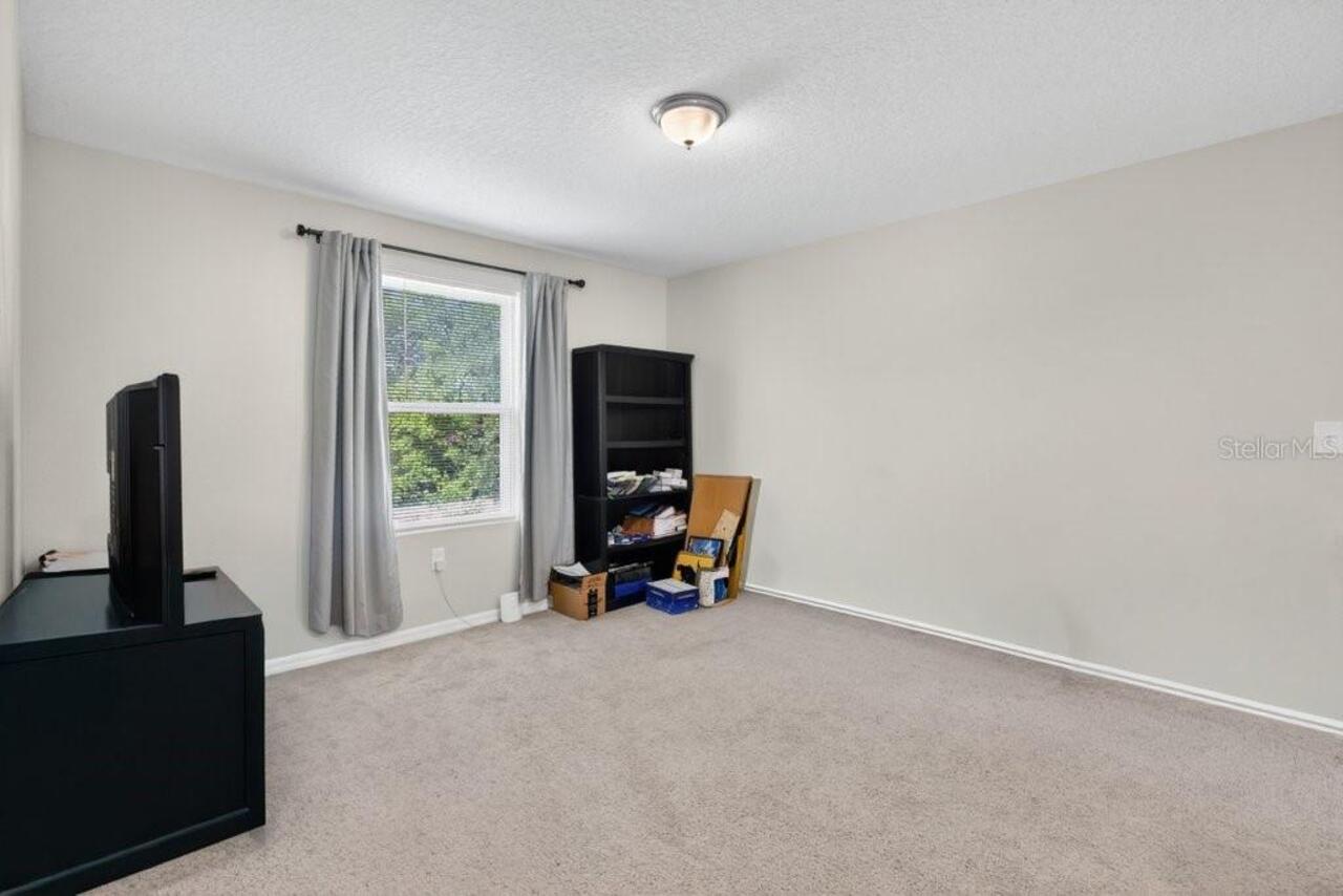 Listing Photo 17