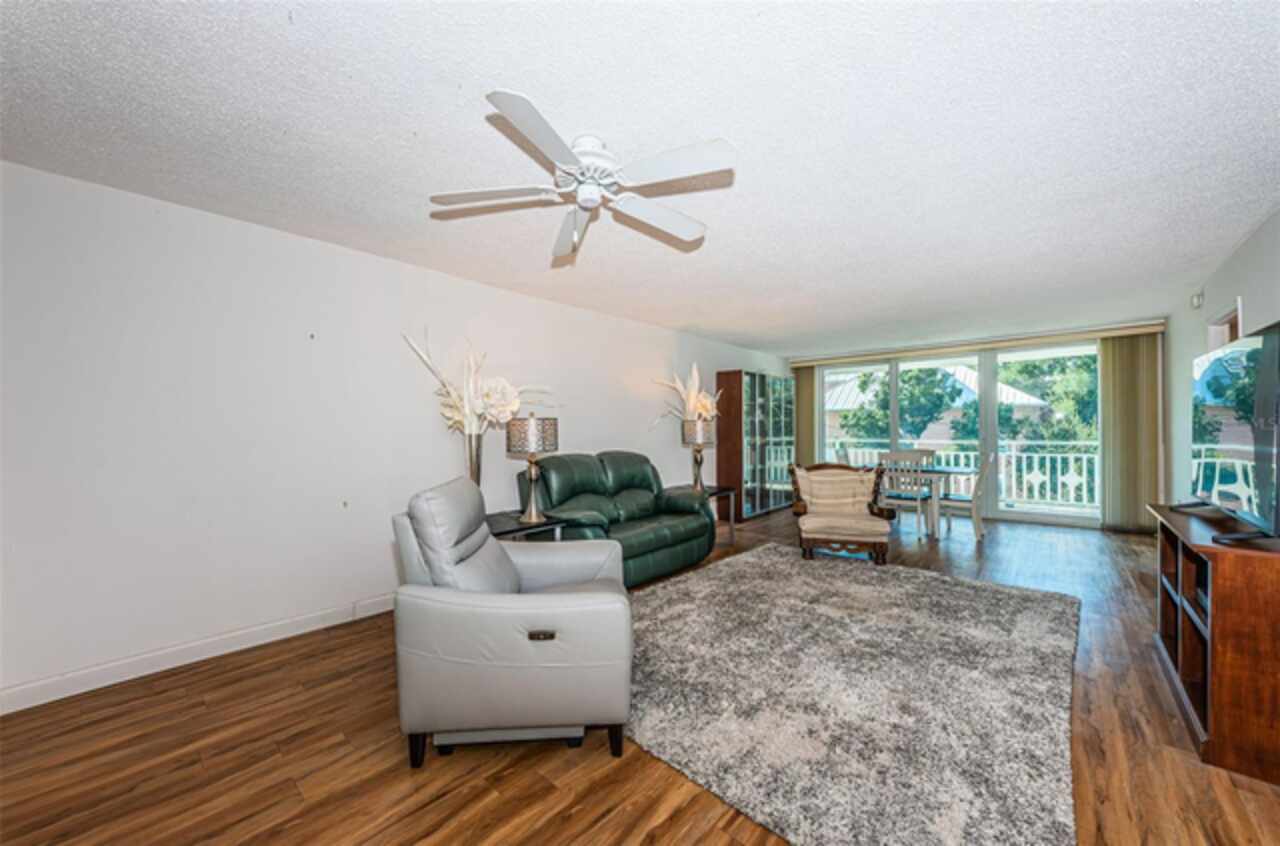 Listing Photo 17