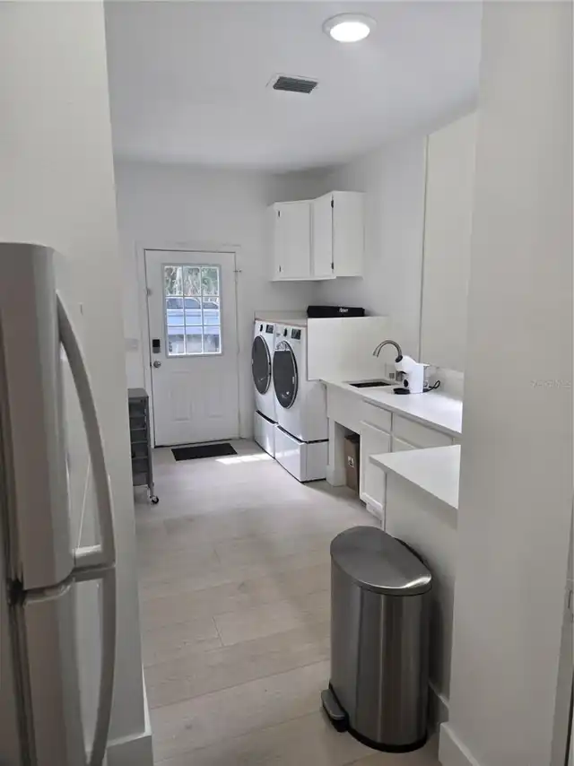 Listing Photo 8