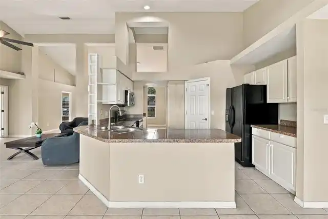 Listing Photo 15