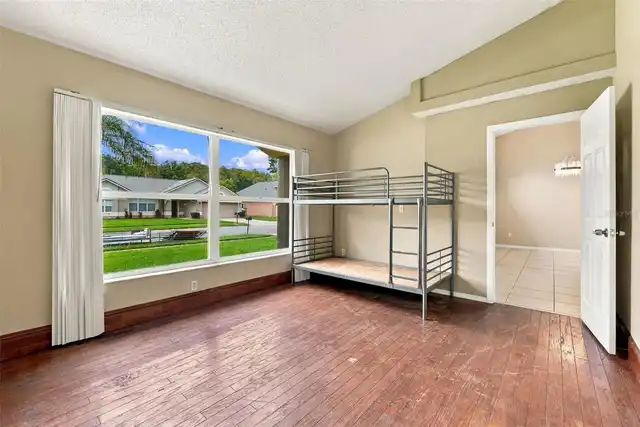 Listing Photo 32