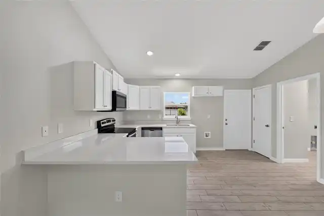 Listing Photo 22