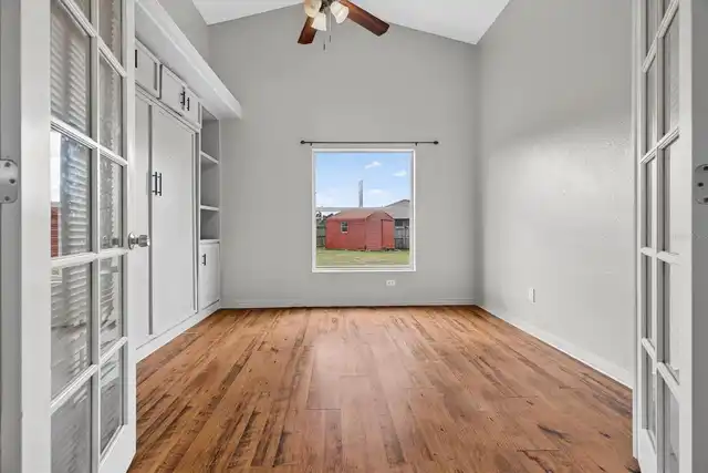 Listing Photo 15