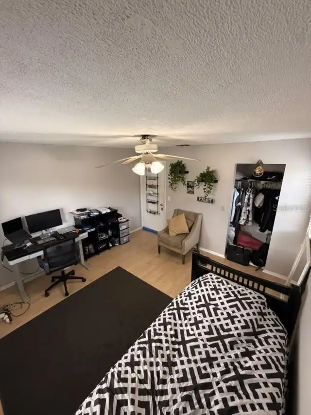 Listing Photo 10