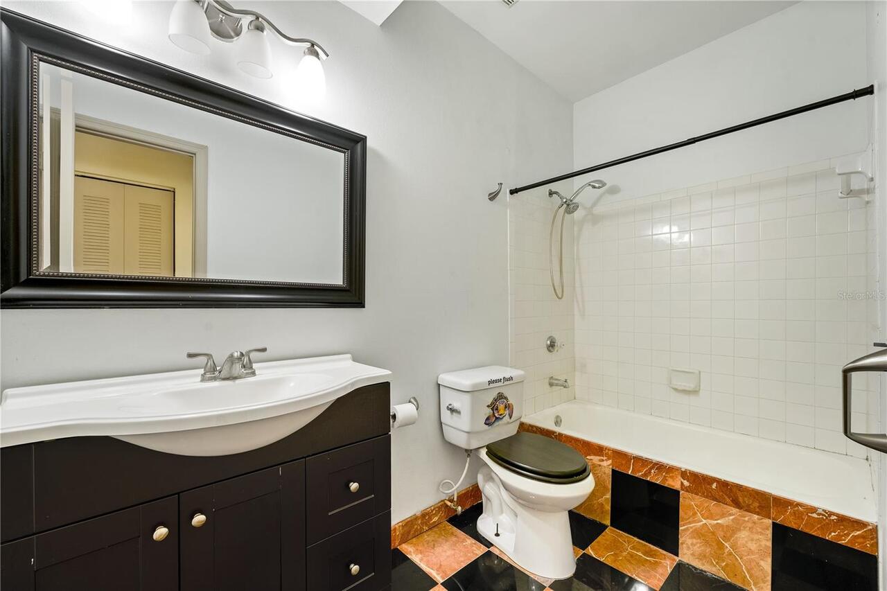 Listing Photo 10