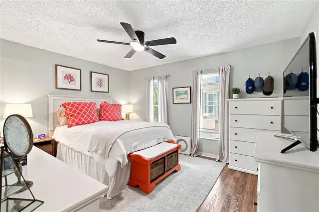 Listing Photo 21