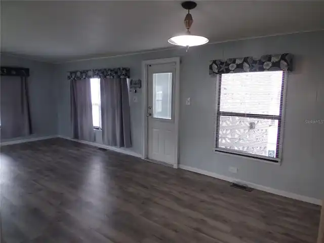 Listing Photo 7