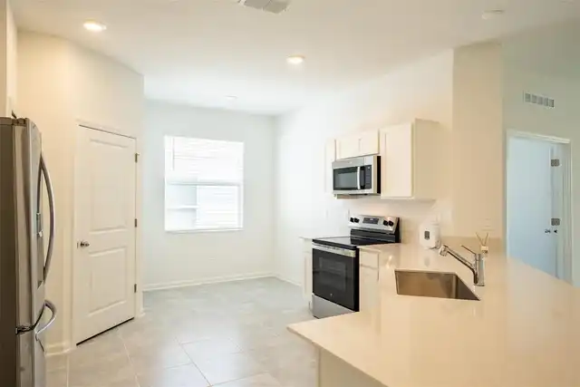 Listing Photo 16