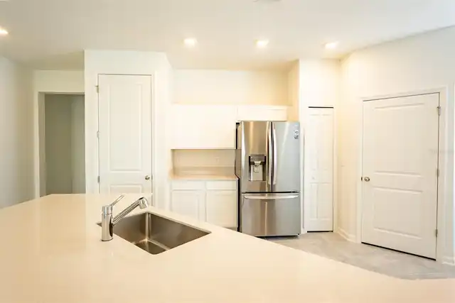 Listing Photo 18