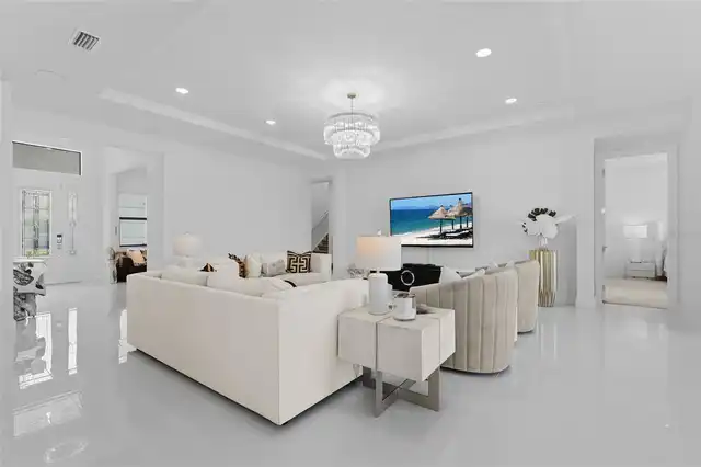 Listing Photo 24