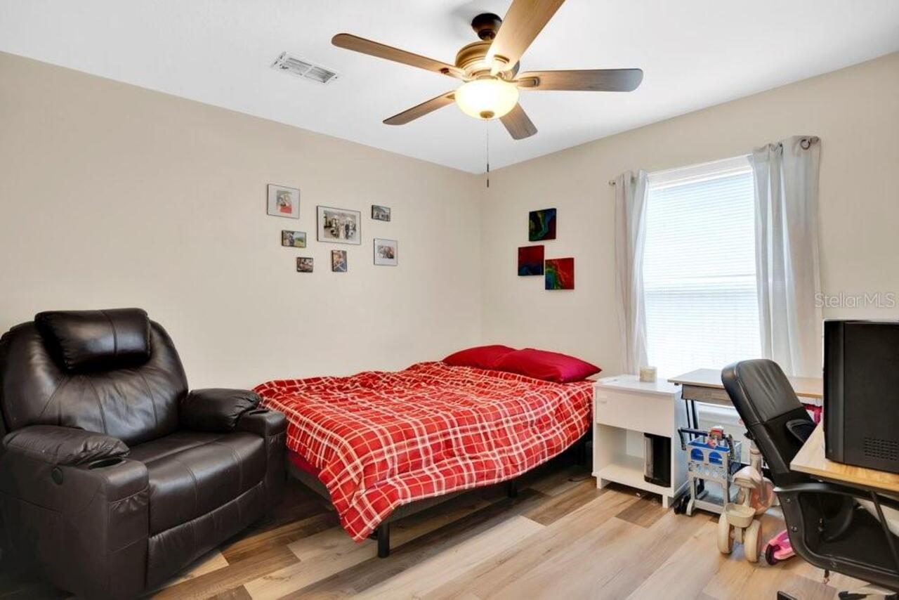 Listing Photo 14