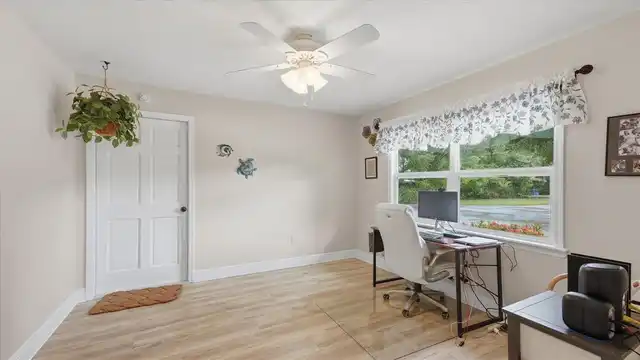Listing Photo 32
