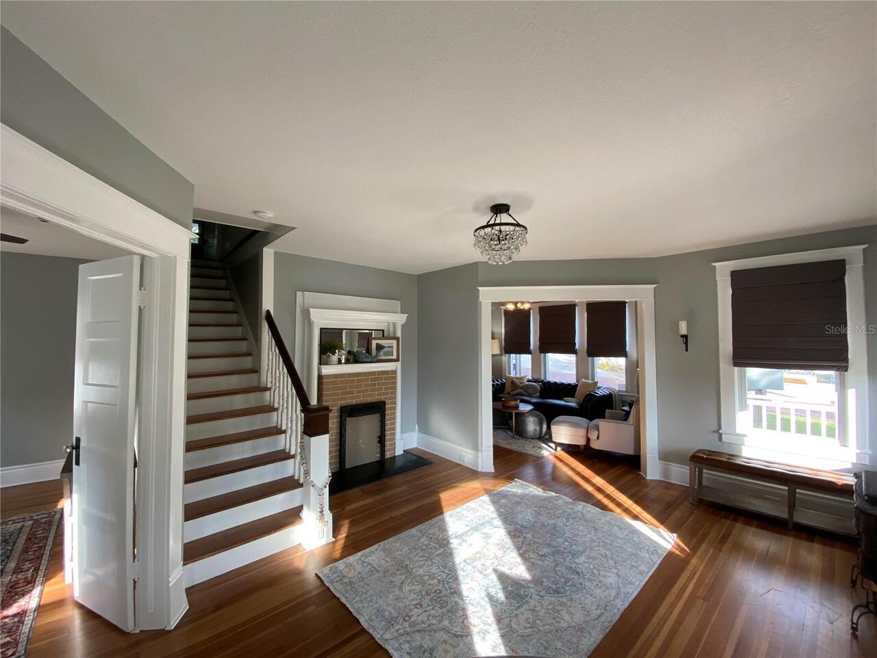 Listing Photo 11