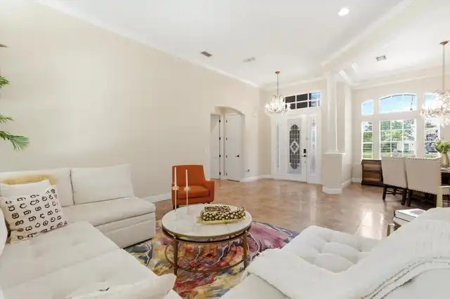 Listing Photo 18