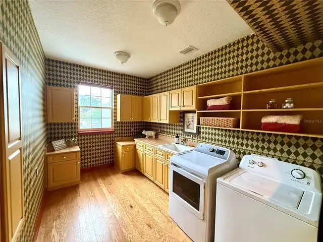Listing Photo 38