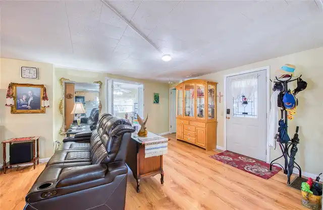 Listing Photo 15