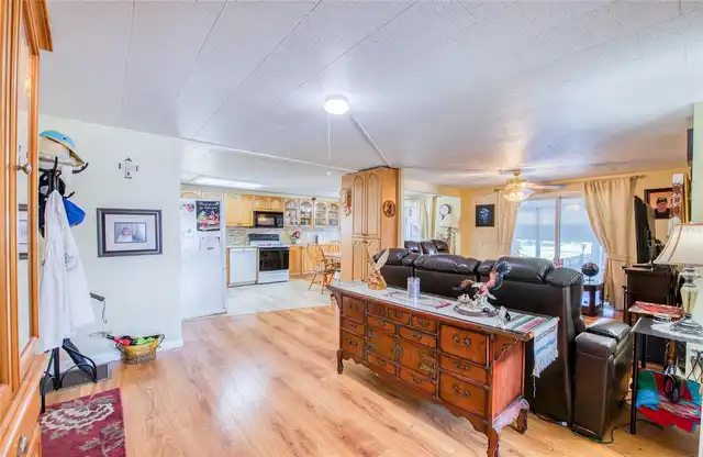 Listing Photo 16