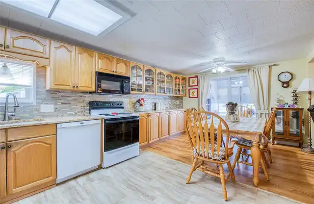 Listing Photo 17