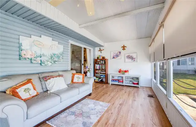 Listing Photo 23