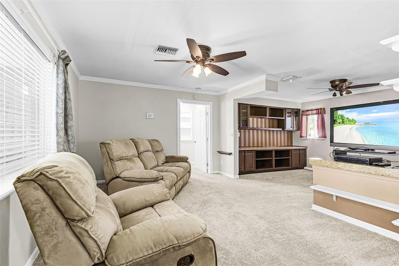 Listing Photo 9