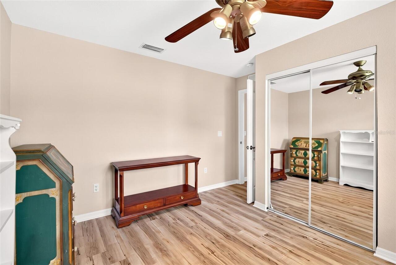 Listing Photo 14