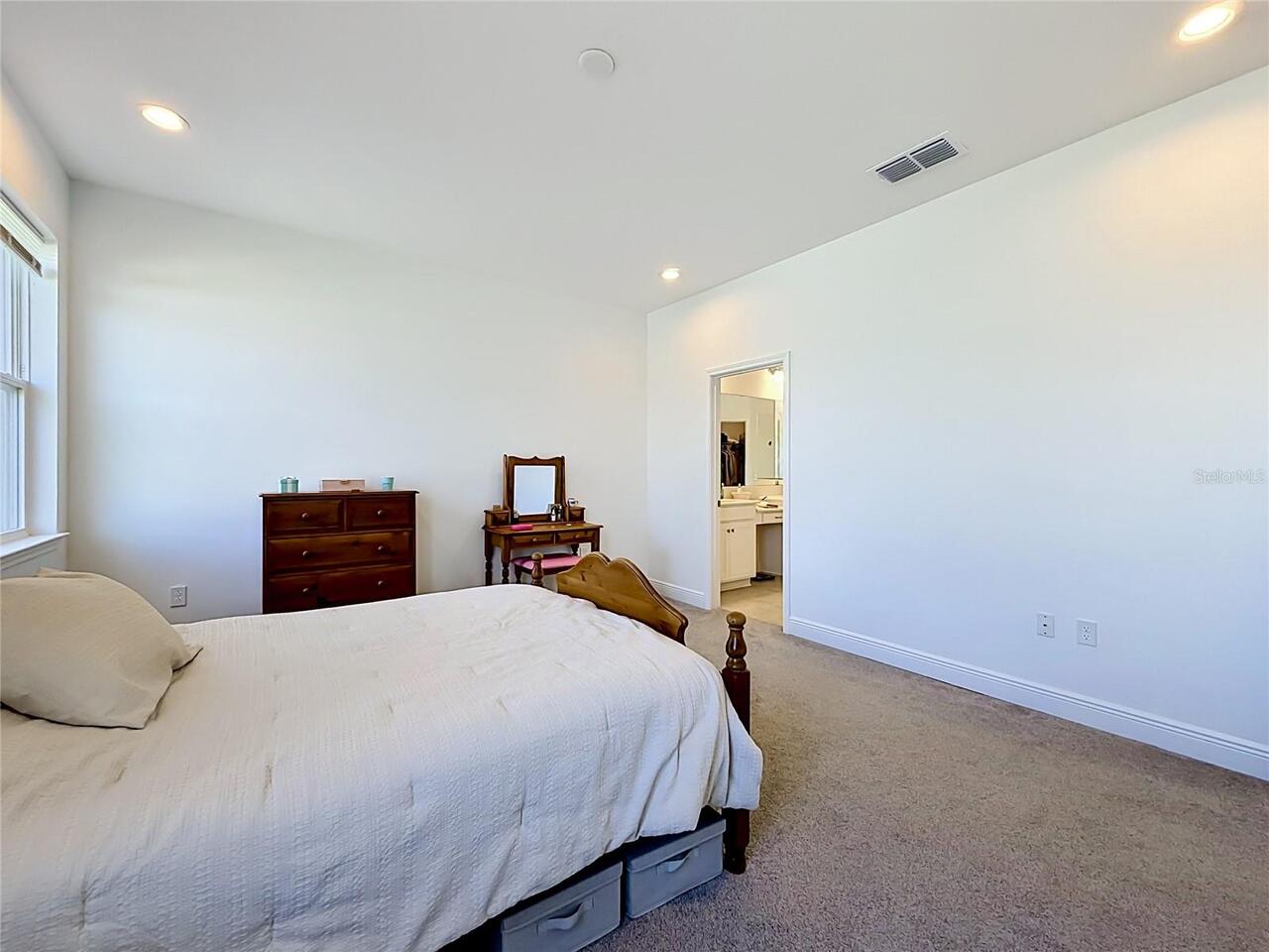 Listing Photo 35