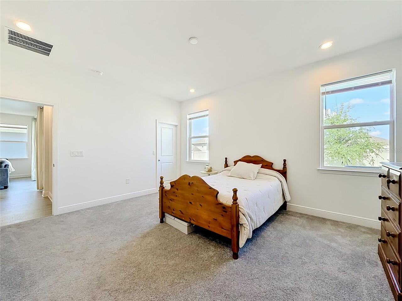 Listing Photo 37