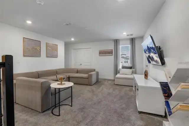Listing Photo 15