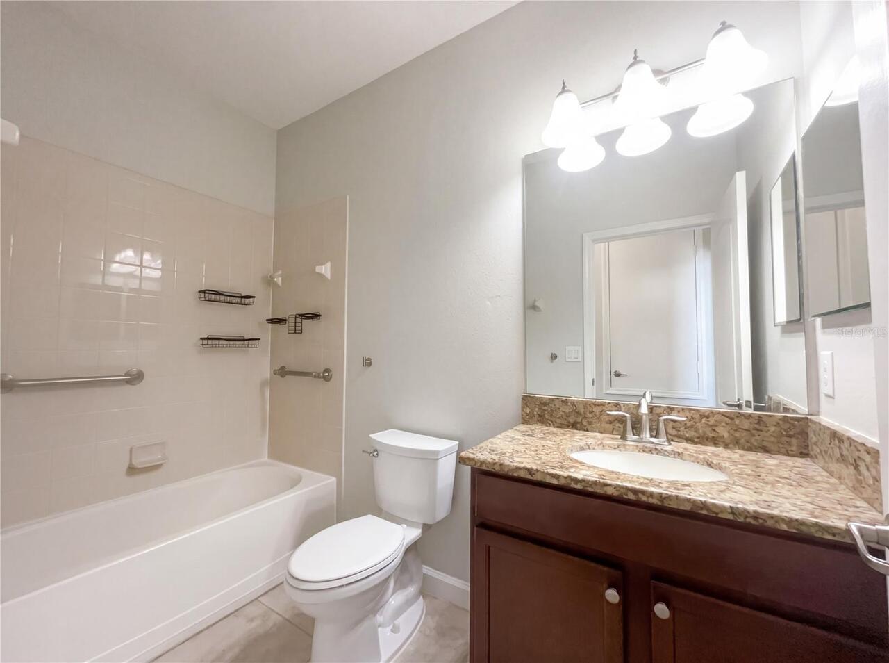 Listing Photo 12