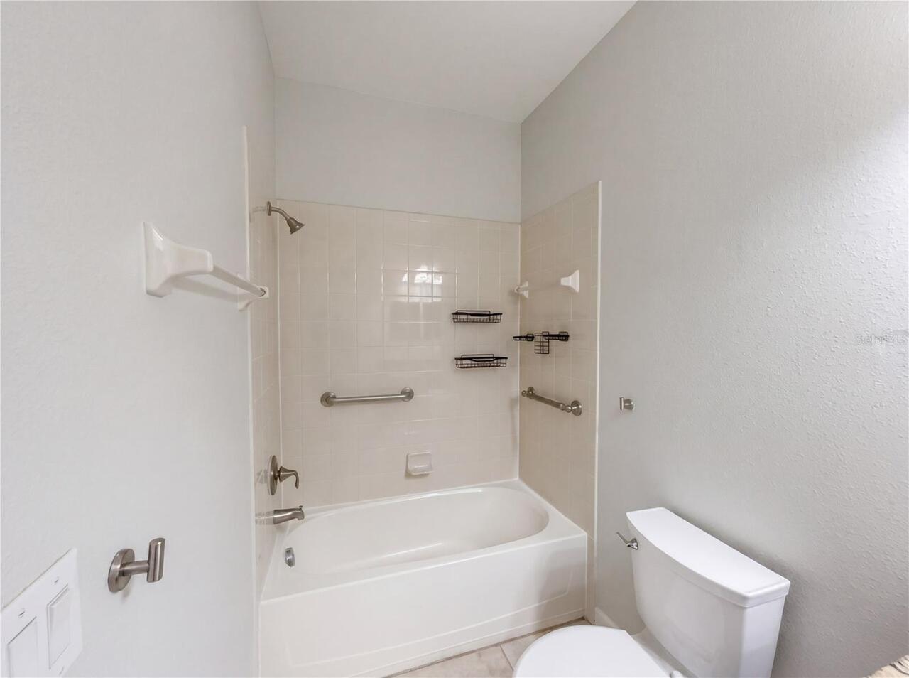 Listing Photo 14