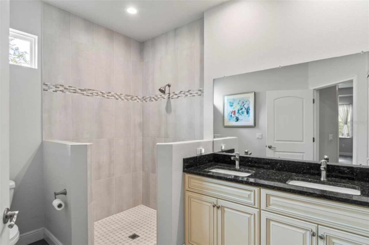 Listing Photo 35