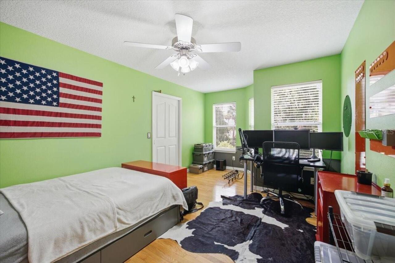 Listing Photo 11