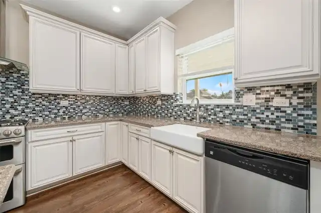 Listing Photo 16